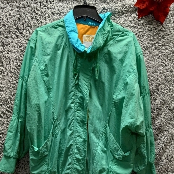 Beautiful Women’s Vintage Rain jacket London fog Size M - Picture 1 of 5
